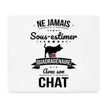 Sous-estimer une quadragénaire avec son chat - Tapis de souris (format paysage) - blanc - Devant