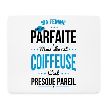 Ma femme pas parfaite mais elle est coiffeuse - Tapis de souris (format paysage) - blanc - Devant