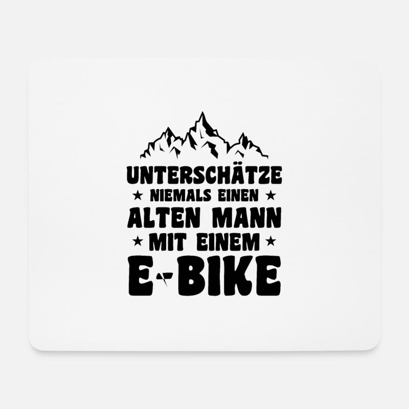 Unterschätze niemals einen alten Mann mit E-Bike - Mousepad (Querformat) - Weiß