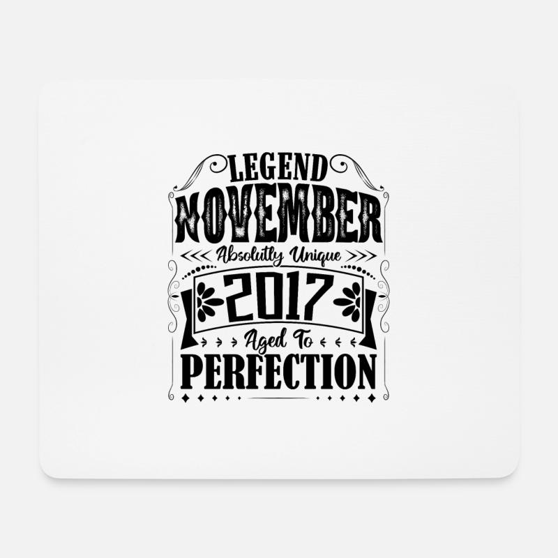 November 2017. Geburtstagsgeschenk November 2017 - Mousepad (Querformat) - Weiß
