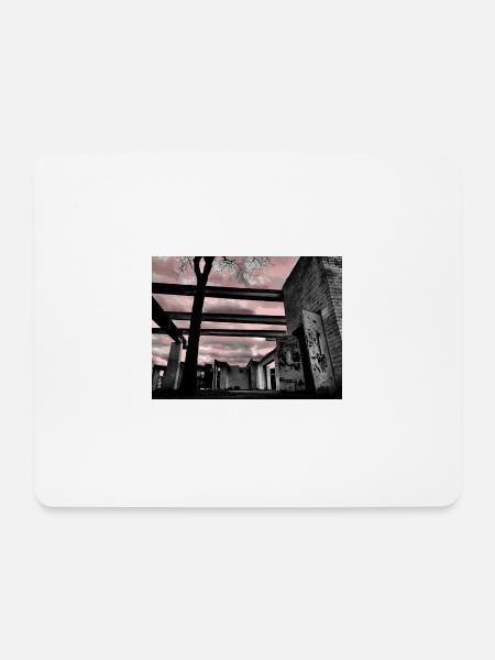 Duisburg Innenhafen, B & W &red Ski - Mousepad (Querformat) - Weiß