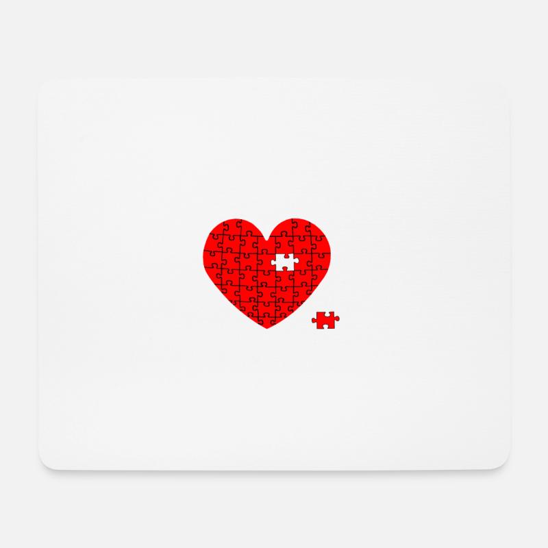 Herz Puzzle mit einem fehlenden Puzzleteil - Mousepad (Querformat) - Weiß