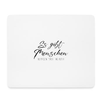 Es gibt Menschen die passen perfekt ins Herz - Mousepad (Querformat) - Weiß - Vorne
