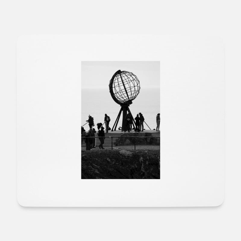 Nordkapp-Monument in Schwarz-Weiß - Mousepad (Querformat) - Weiß