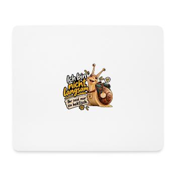 Paco die Pilgerschnecke – Ich bin nicht langsam - Mousepad (Querformat) - Weiß - Vorne