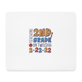 Teaching 2nd grade on twosday Teaching 2nd grade o - Mousepad (Querformat) - Weiß - Vorne