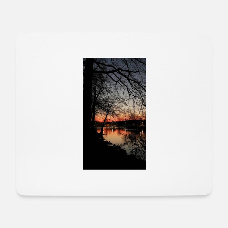 Sonnenuntergang über dem See - Mousepad (Querformat) - Weiß