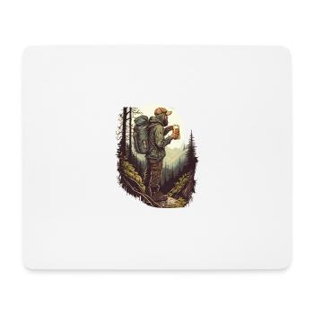 Wanderer in der Natur mit Bier bergen und Wald - Mousepad (Querformat) - Weiß - Vorne