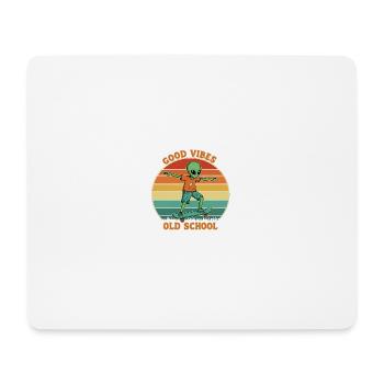 Retro Alien Skater - Mousepad (Querformat) - Weiß - Vorne