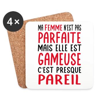 Meine Frau ist nicht perfekt, aber sie ist eine Spielerin - Untersetzer (4er-Set) - Weiß - Vorne
